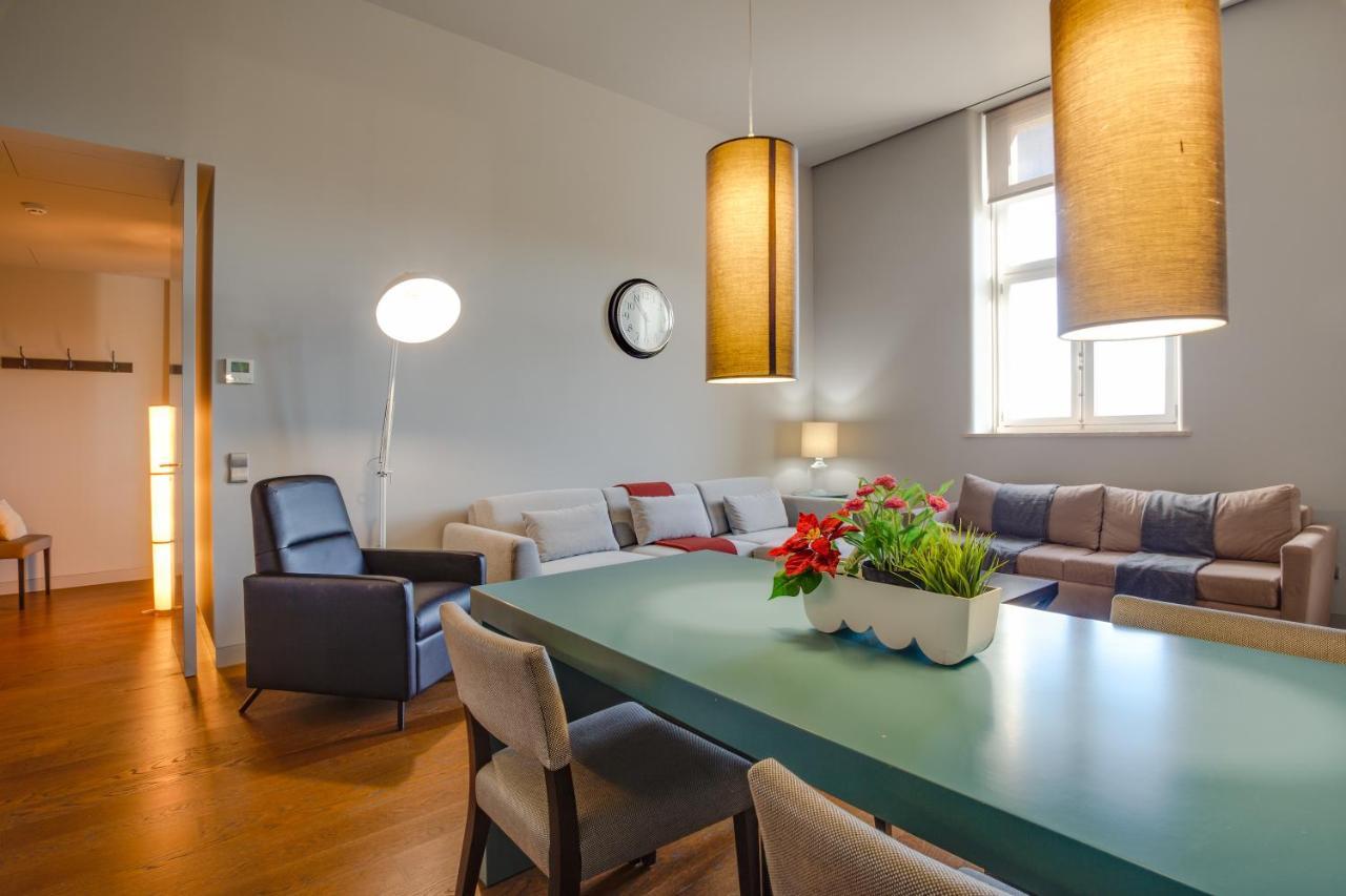8 Building Serviced Apartment By The River Lisboa 外观 照片